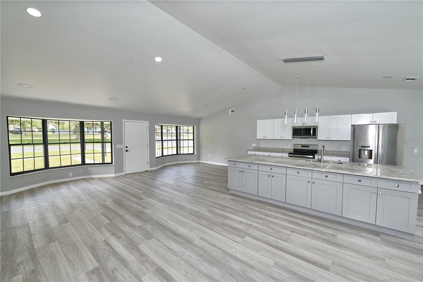 Image 13 of 53 For 211 Marion Oaks Lane