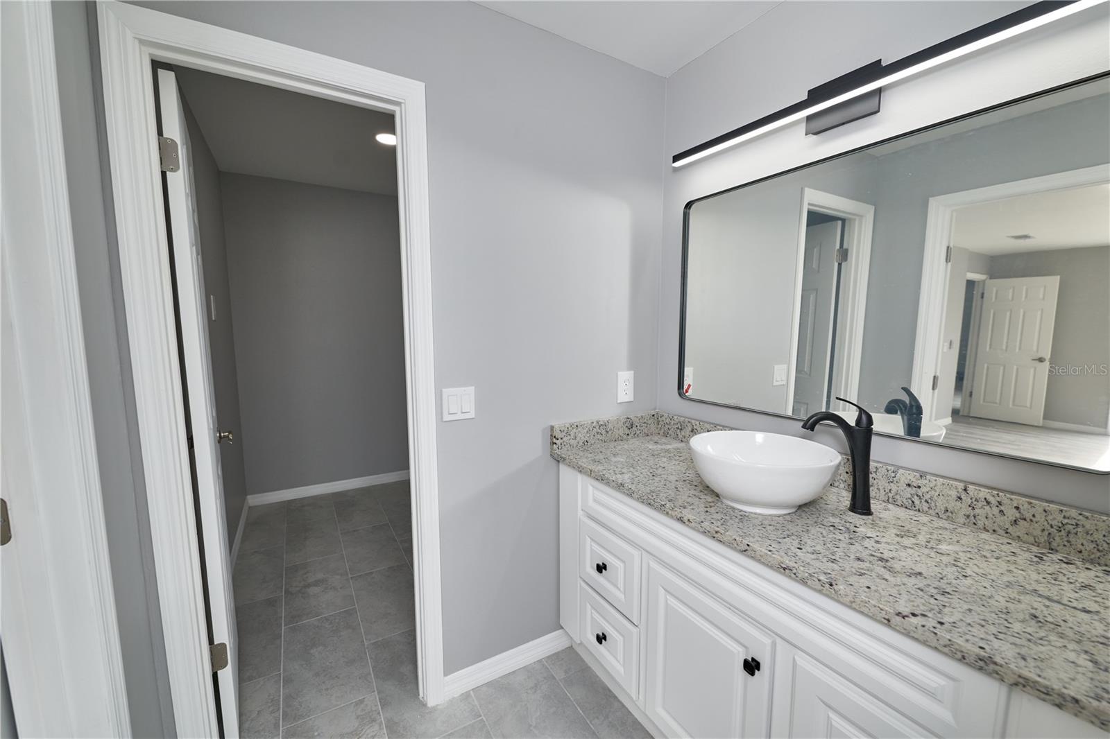 Image 26 of 53 For 211 Marion Oaks Lane