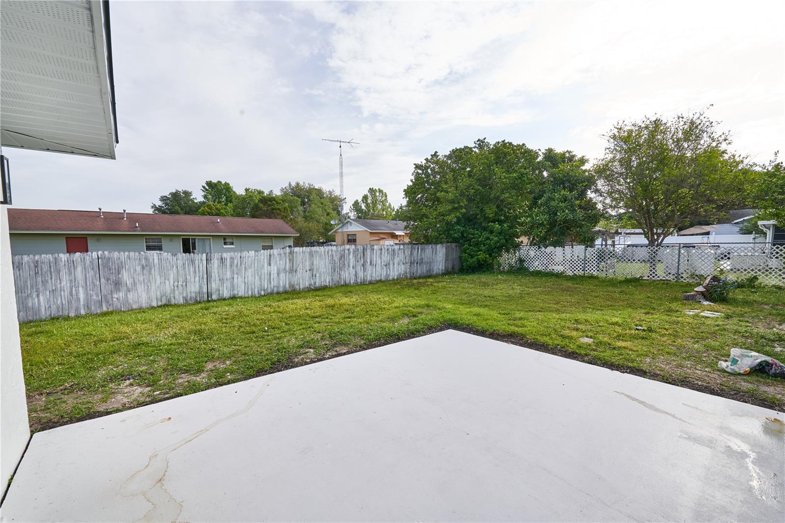 Image 28 of 53 For 211 Marion Oaks Lane