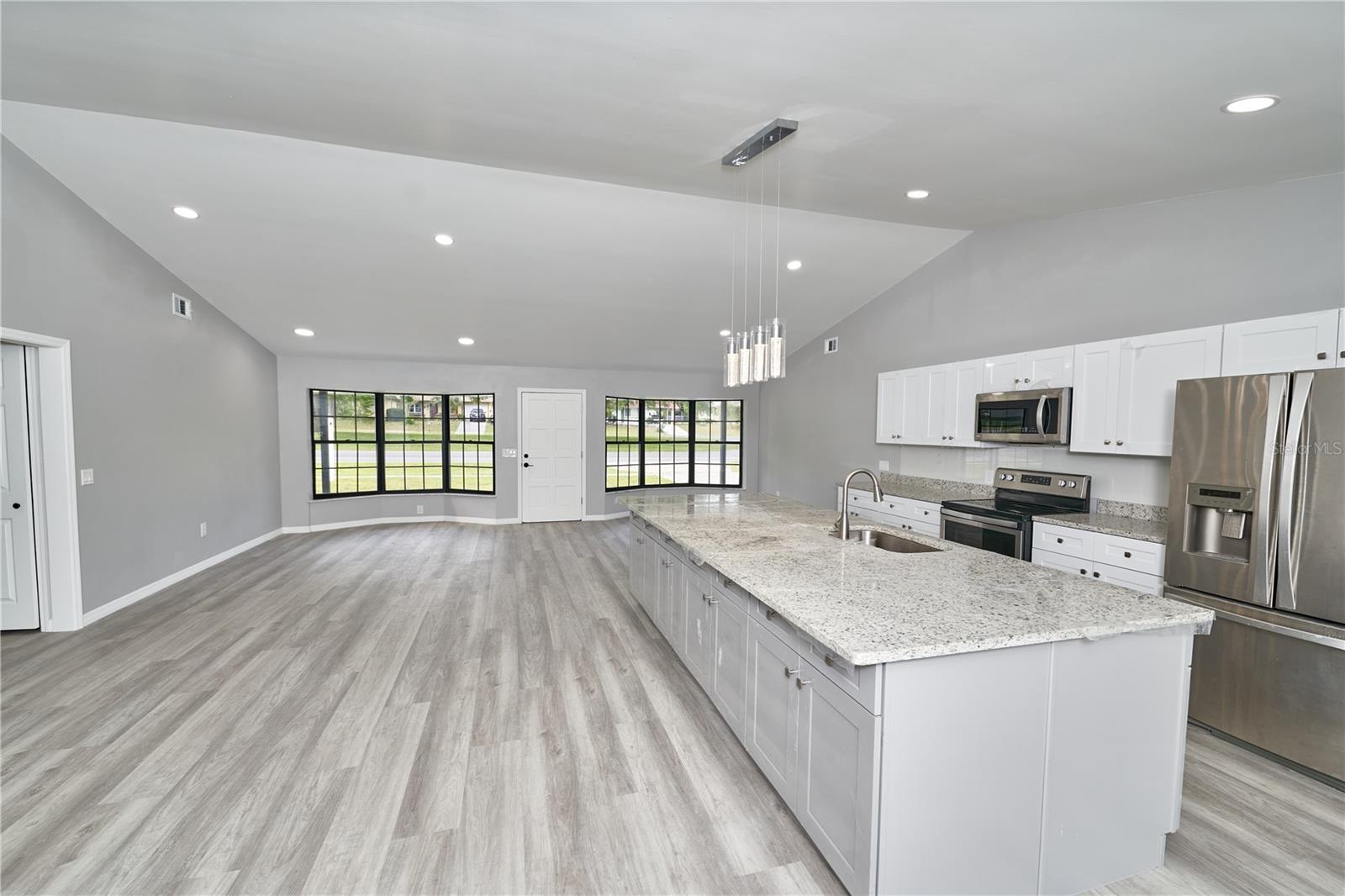 Image 35 of 53 For 211 Marion Oaks Lane