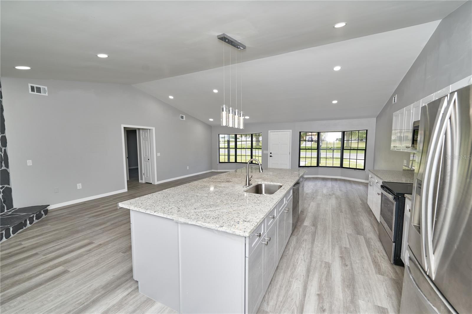 Image 36 of 53 For 211 Marion Oaks Lane