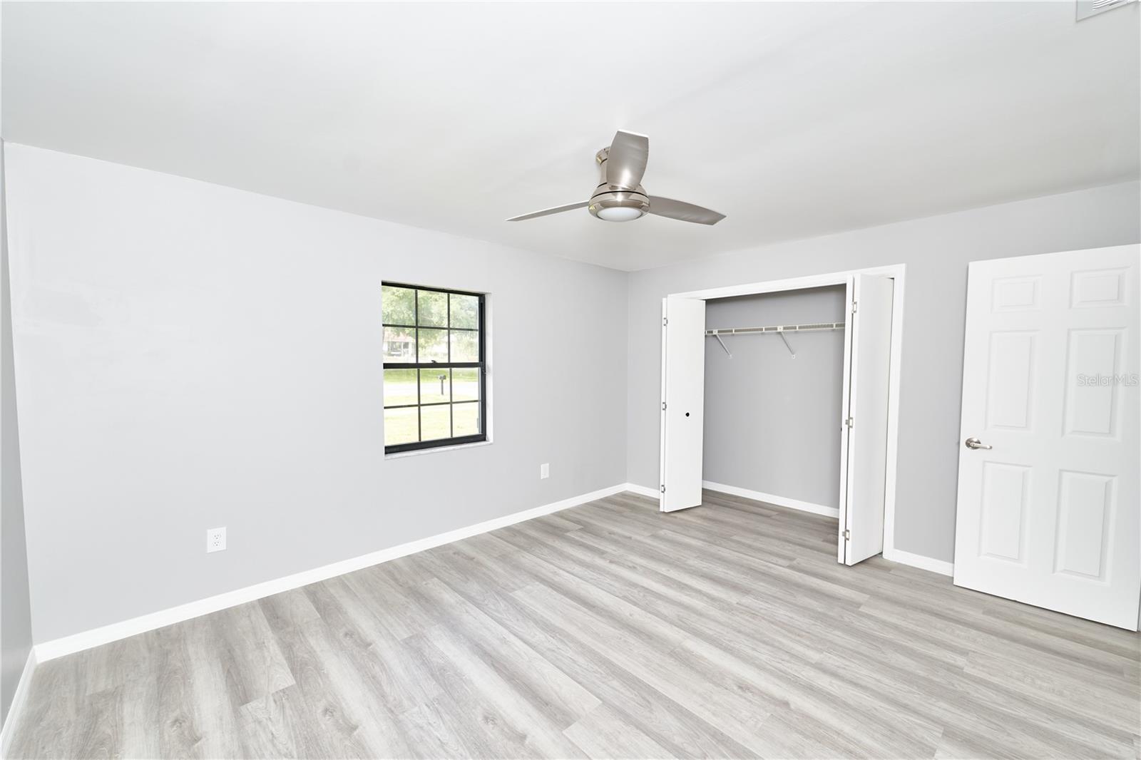 Image 38 of 53 For 211 Marion Oaks Lane