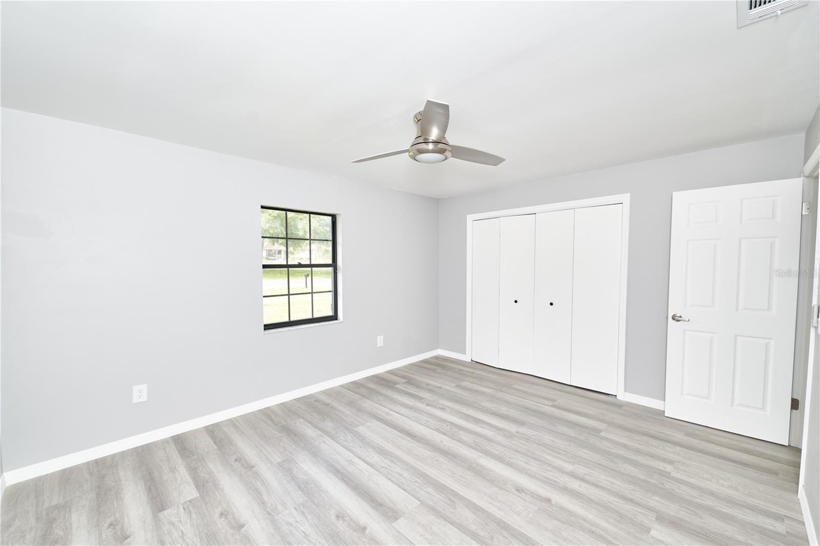 Image 39 of 53 For 211 Marion Oaks Lane