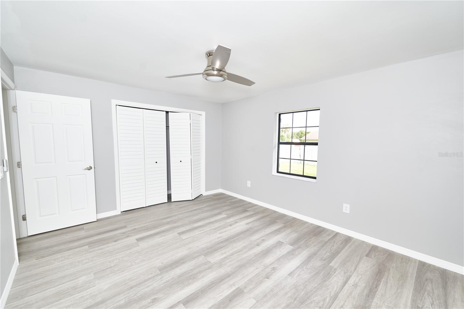 Image 42 of 53 For 211 Marion Oaks Lane