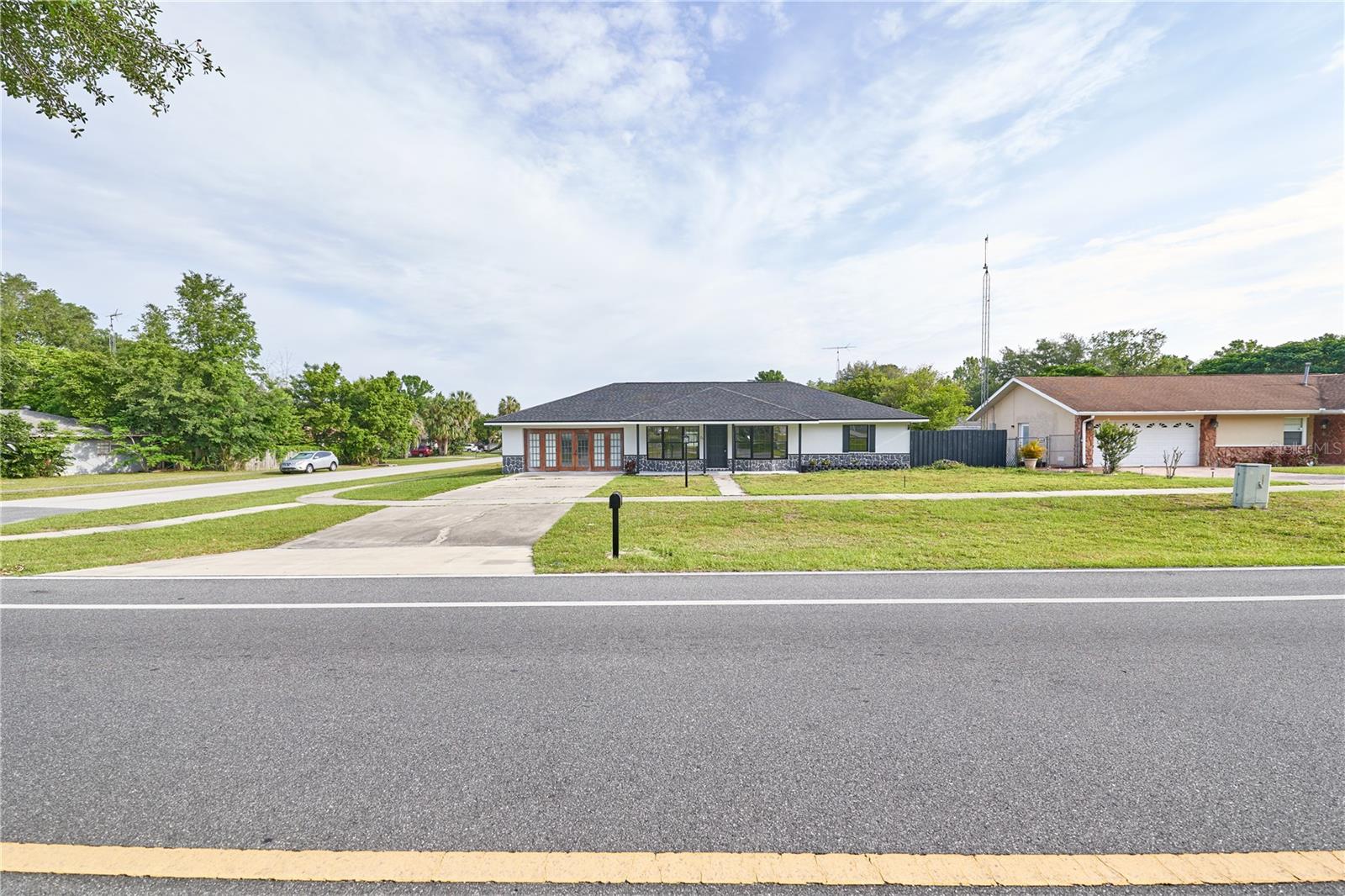 Image 8 of 53 For 211 Marion Oaks Lane