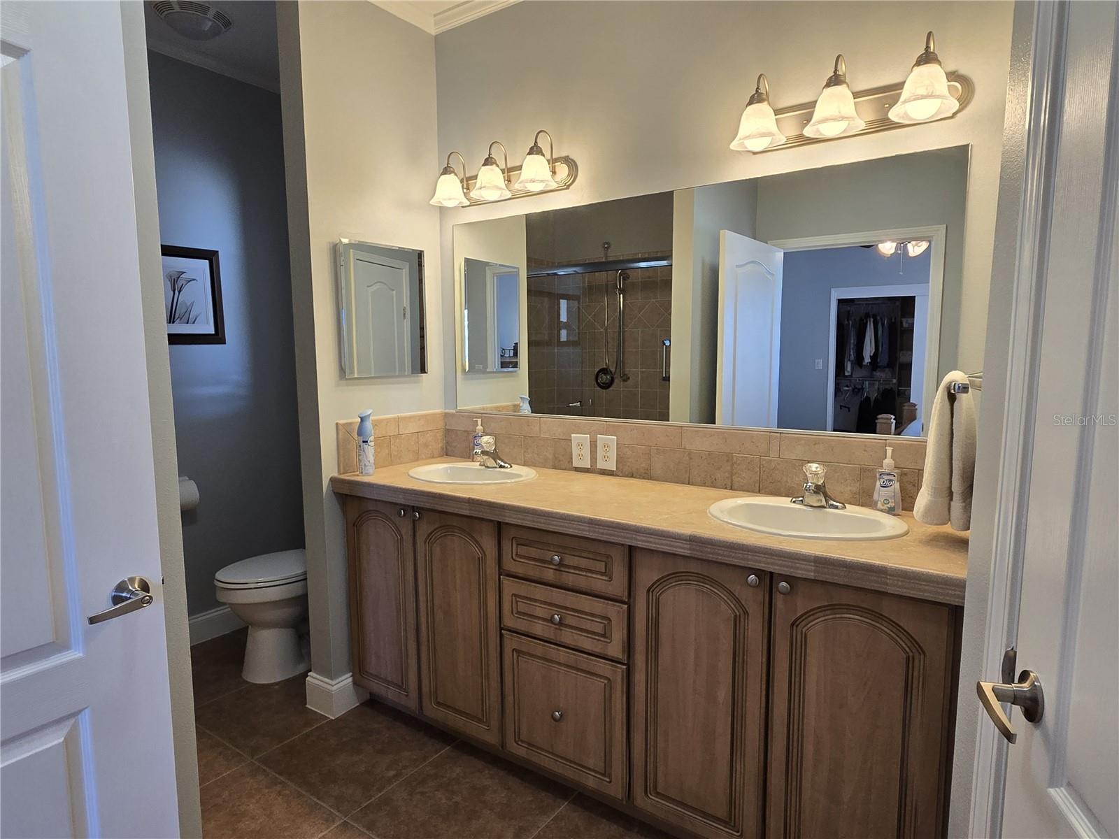 Image 14 of 34 For 3644 Parway Road 1149