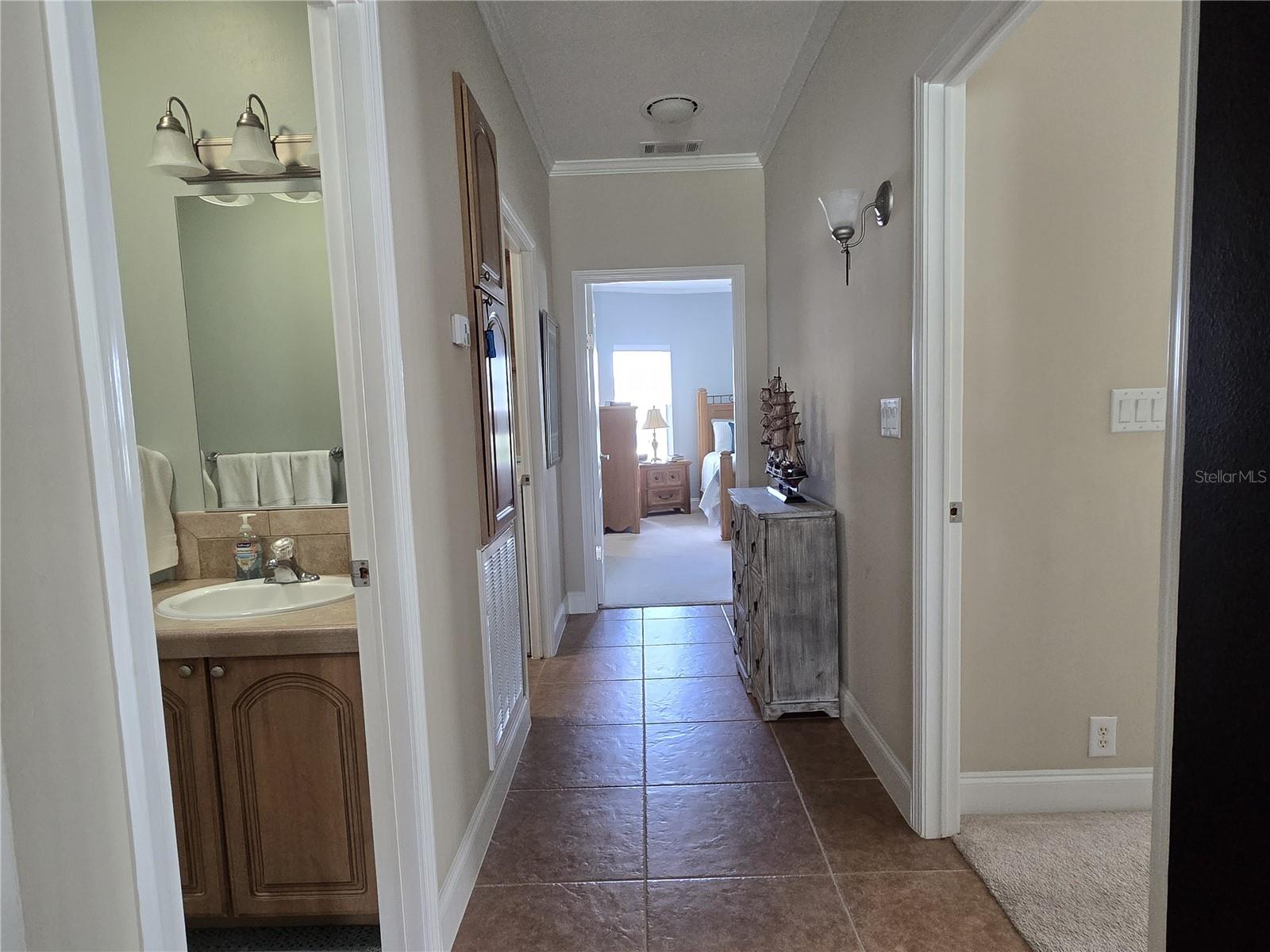 Image 21 of 34 For 3644 Parway Road 1149