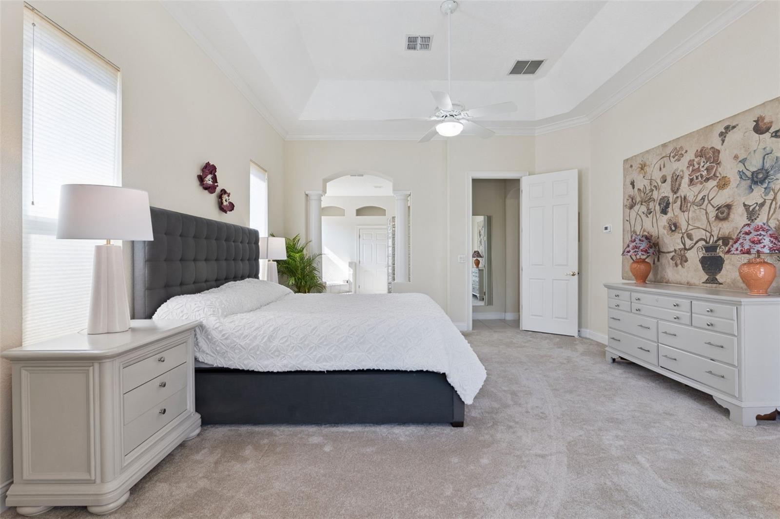 Image 20 of 59 For 213 Heatherwood Court