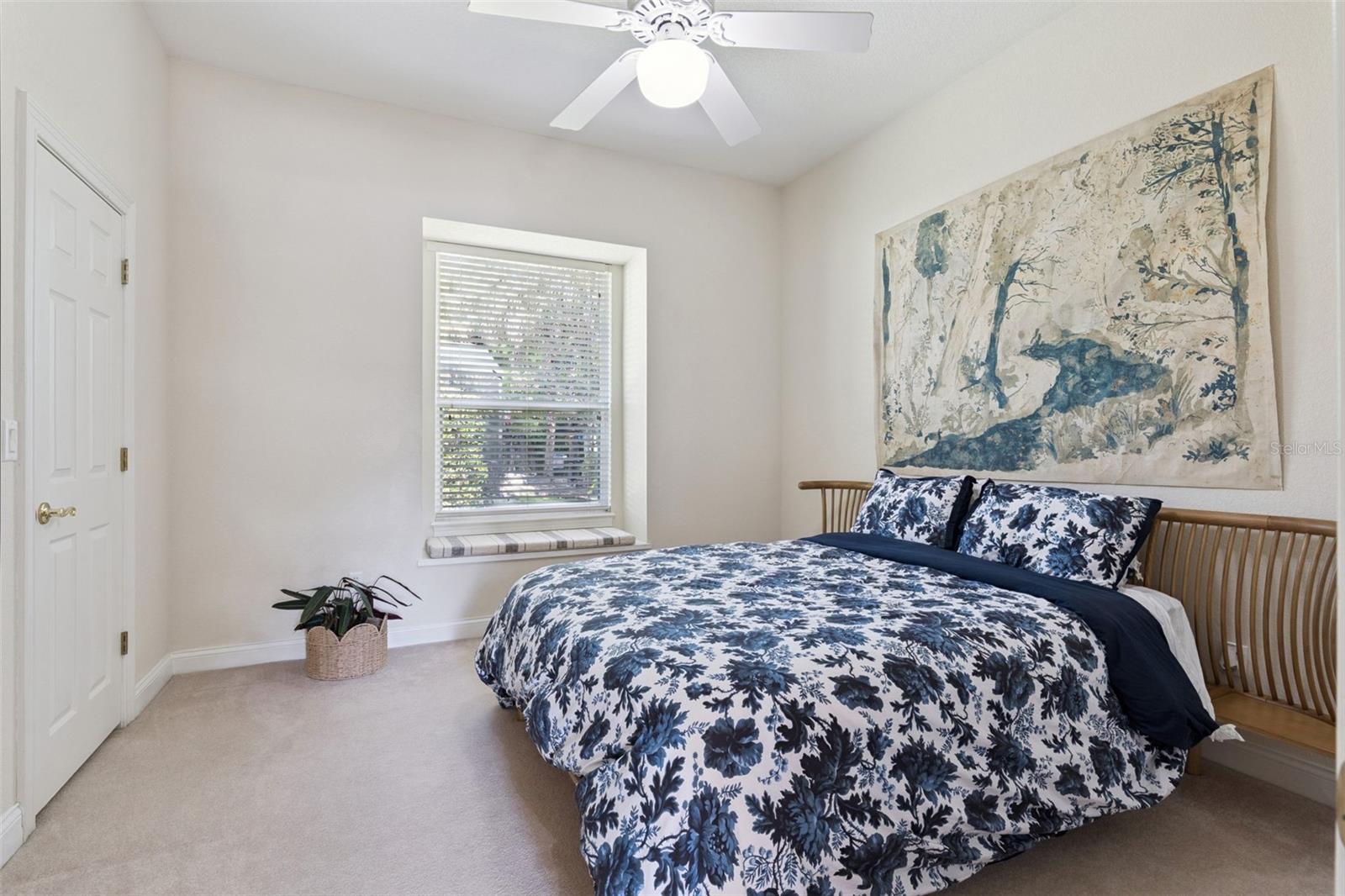 Image 26 of 59 For 213 Heatherwood Court