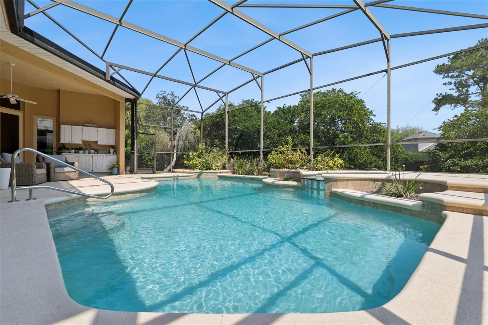 Image 40 of 59 For 213 Heatherwood Court