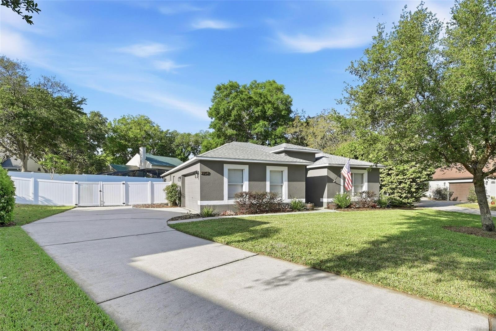 Image 3 of 36 For 2257 Kingscrest Circle