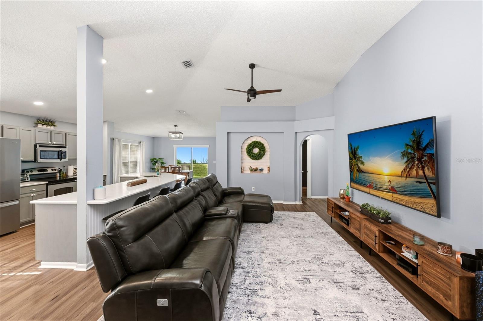 Image 8 of 36 For 2257 Kingscrest Circle