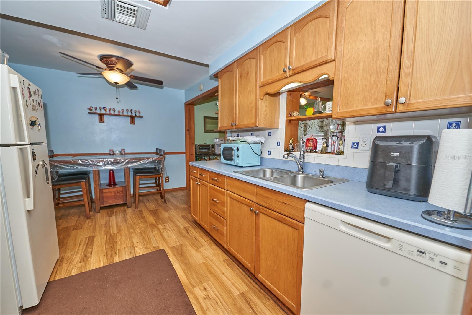 Image 27 of 64 For 741 Longdale Avenue