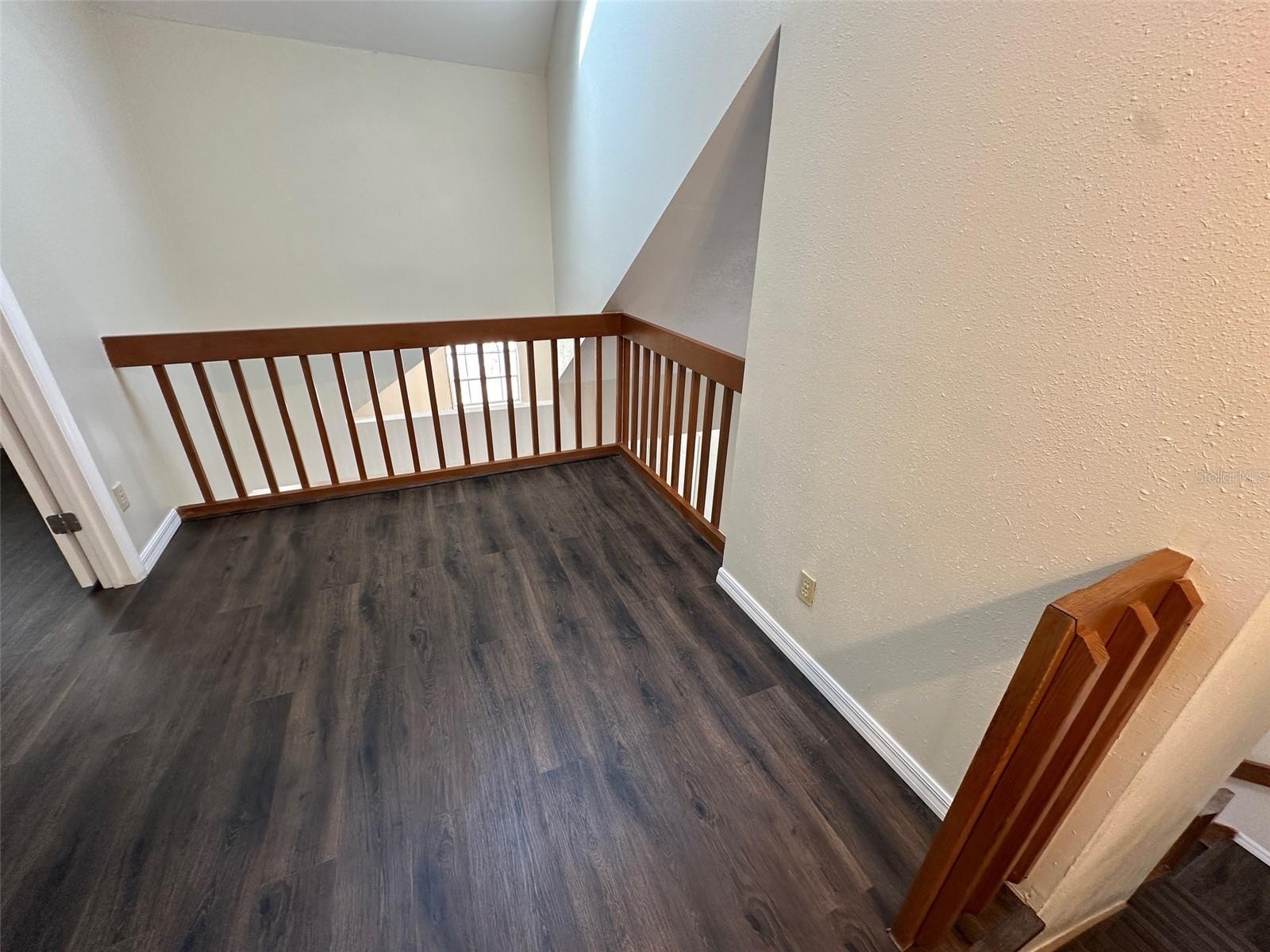 Image 10 of 15 For 626 Cambridge Way 98