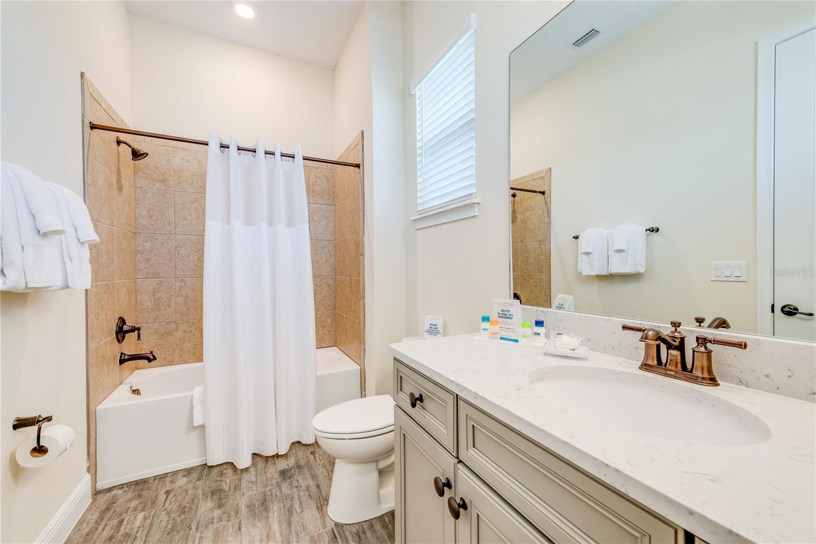 Image 17 of 64 For 8080 Dreamsicle Drive