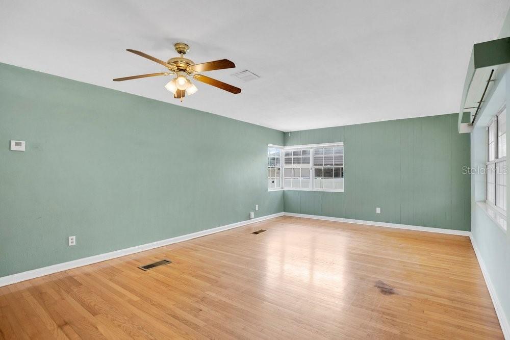 Image 4 of 34 For 2501 Bethaway Avenue