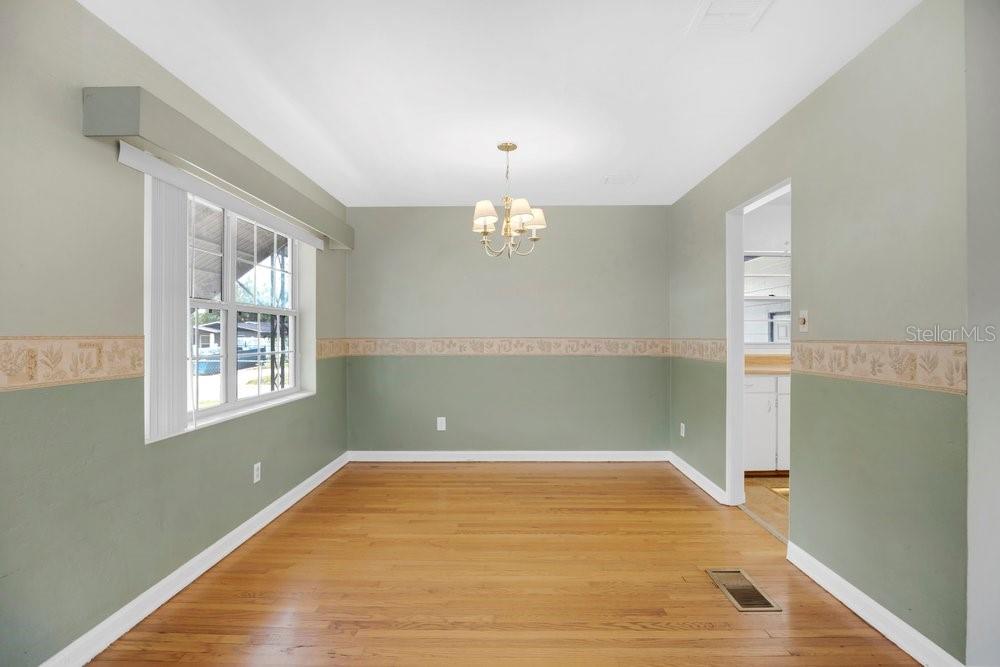 Image 7 of 34 For 2501 Bethaway Avenue