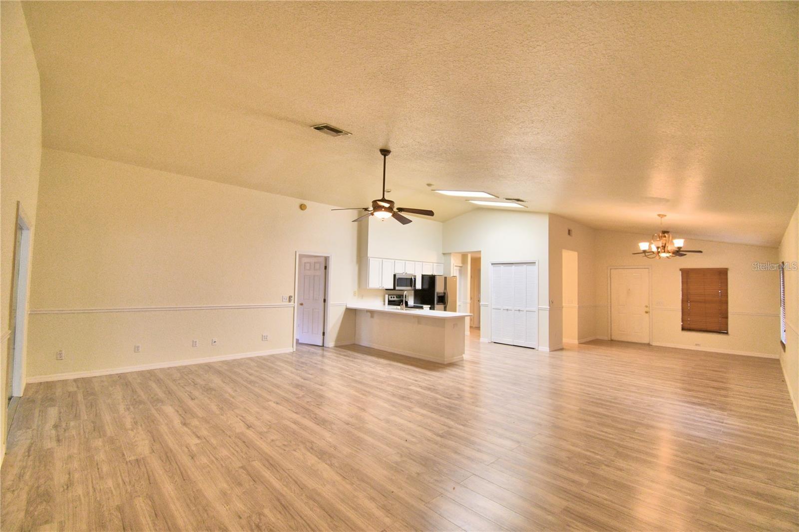 Image 10 of 34 For 616 Crystals Boulevard