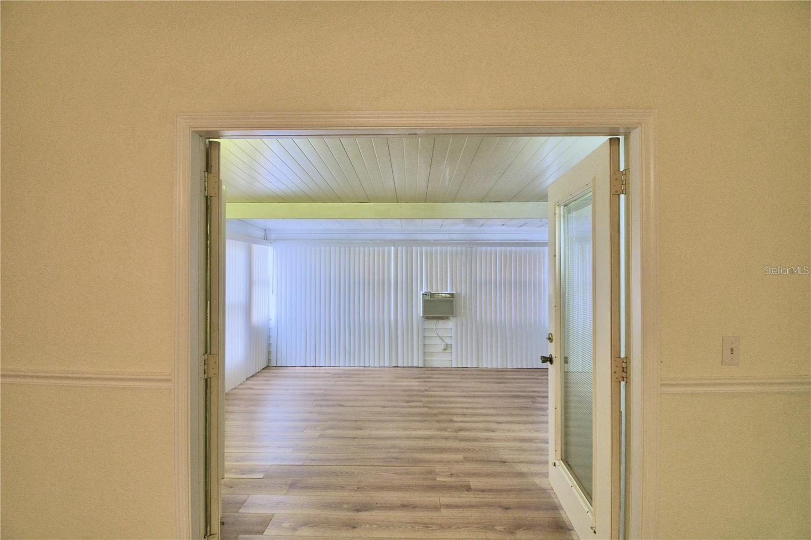 Image 25 of 34 For 616 Crystals Boulevard