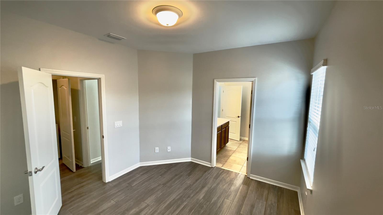 Image 12 of 31 For 7255 Shadeview Alley