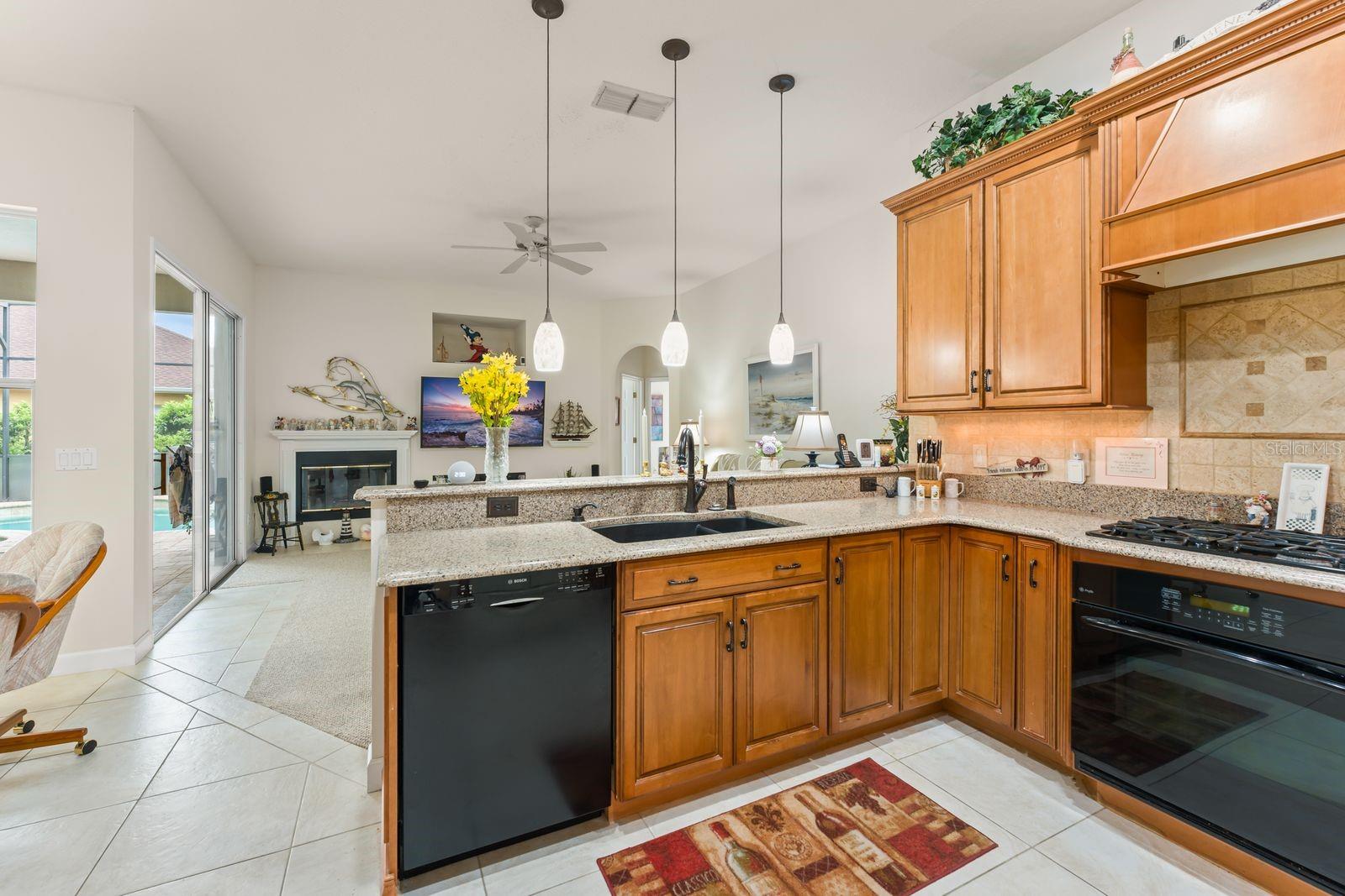 Image 13 of 46 For 827 Chatfield Way