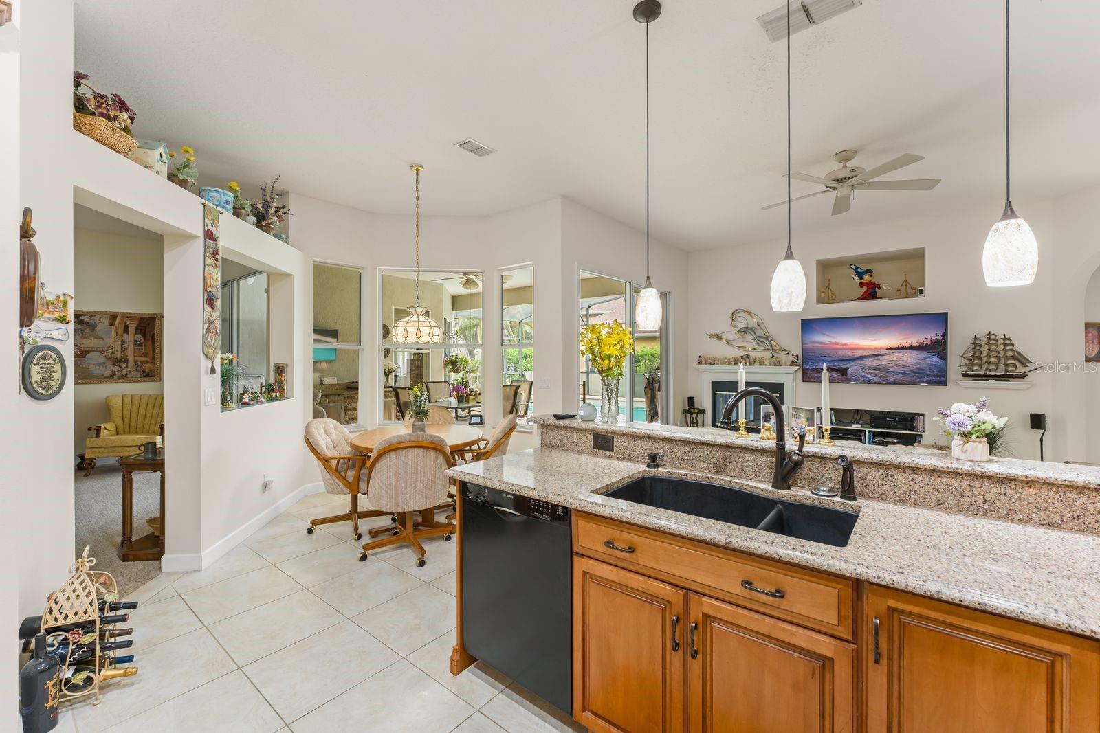 Image 14 of 46 For 827 Chatfield Way