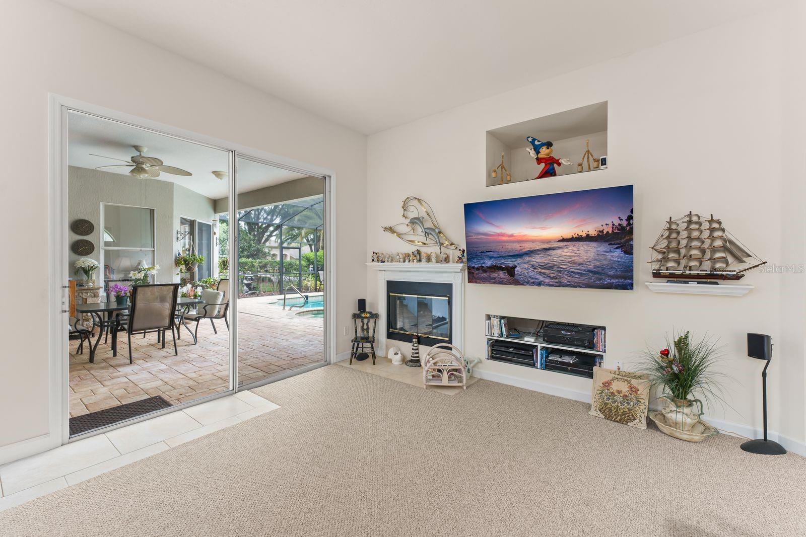 Image 15 of 46 For 827 Chatfield Way