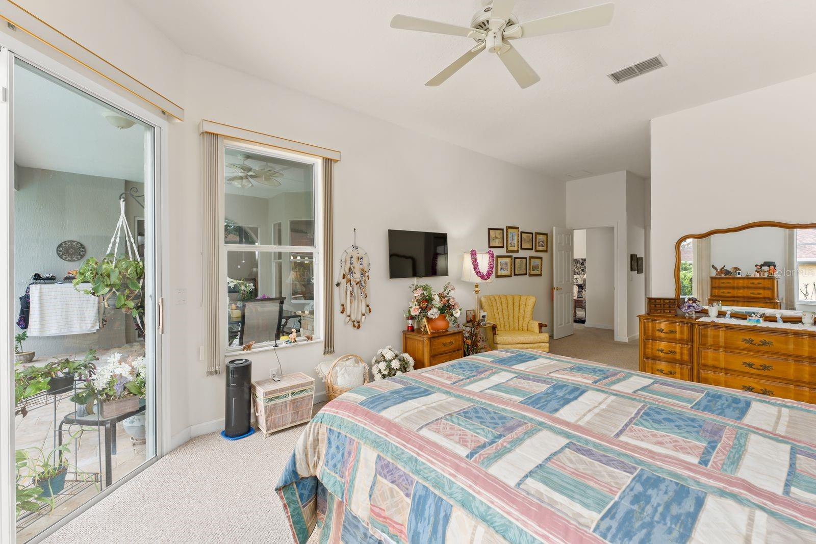 Image 21 of 46 For 827 Chatfield Way