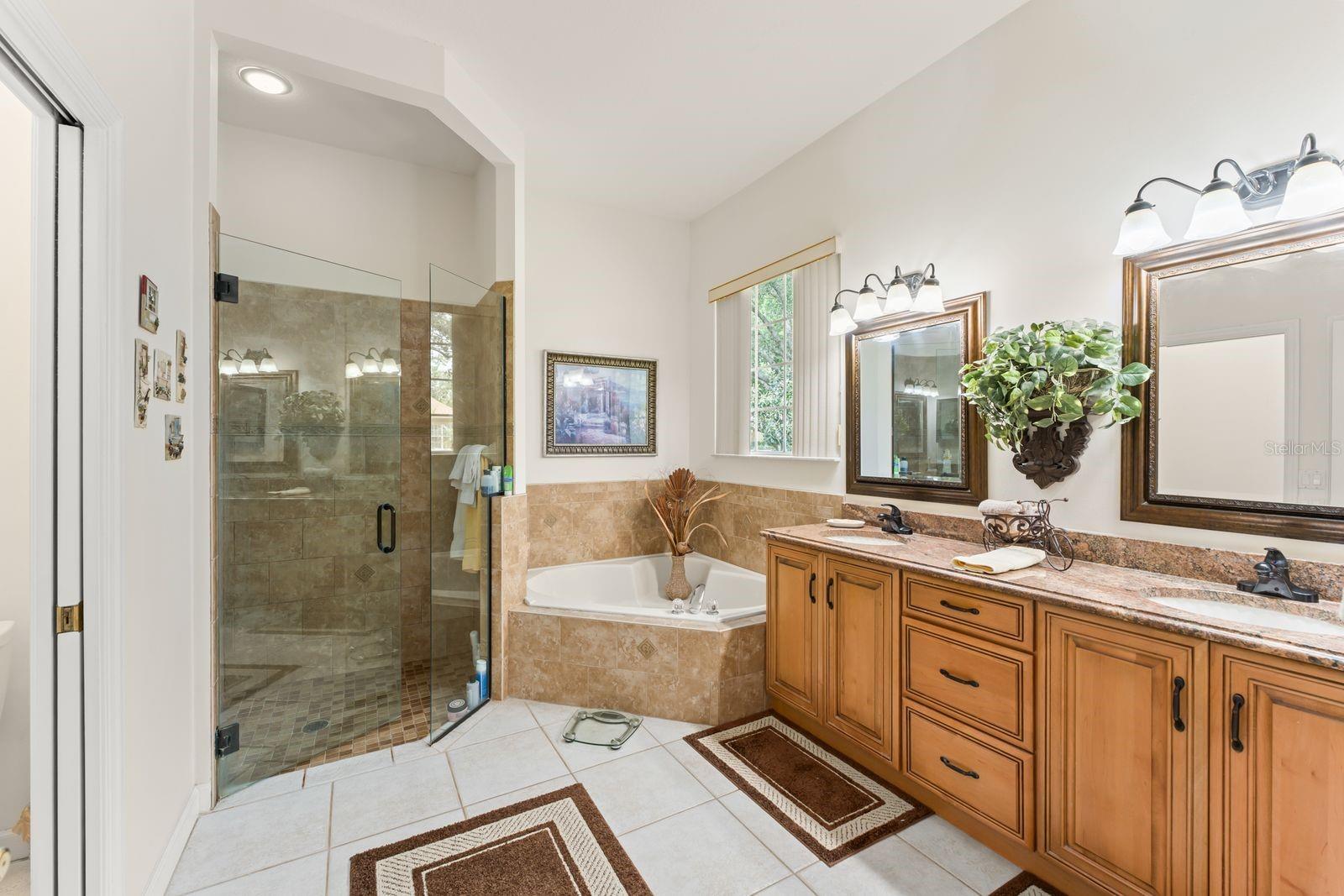 Image 23 of 46 For 827 Chatfield Way