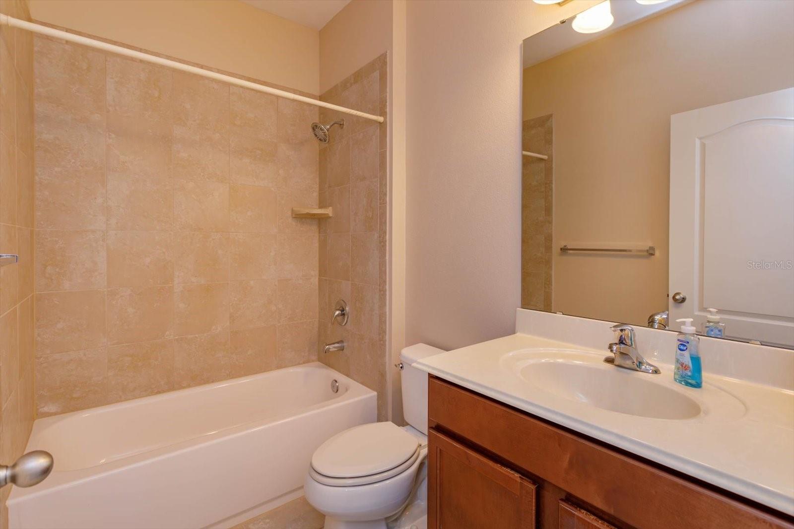 Image 15 of 24 For 13912 Corrigan Avenue