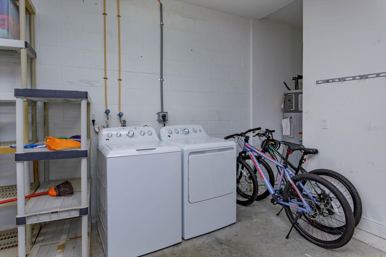 Image 17 of 24 For 13912 Corrigan Avenue