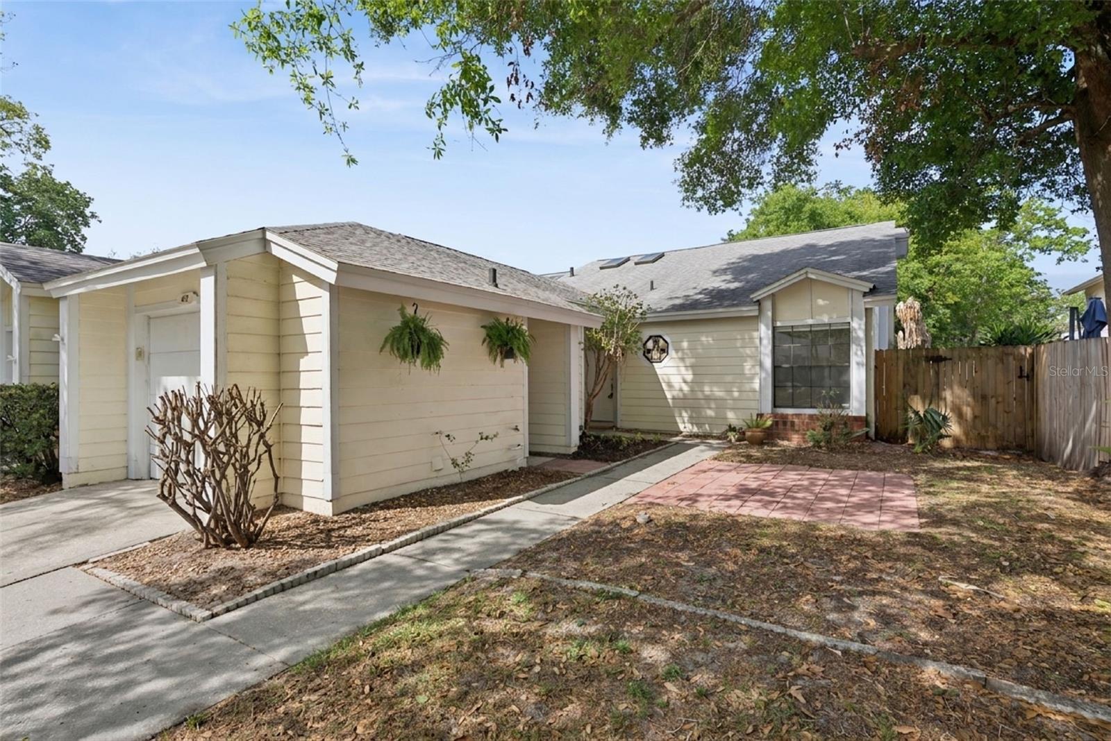 Image 2 of 27 For 410 Poplar Court