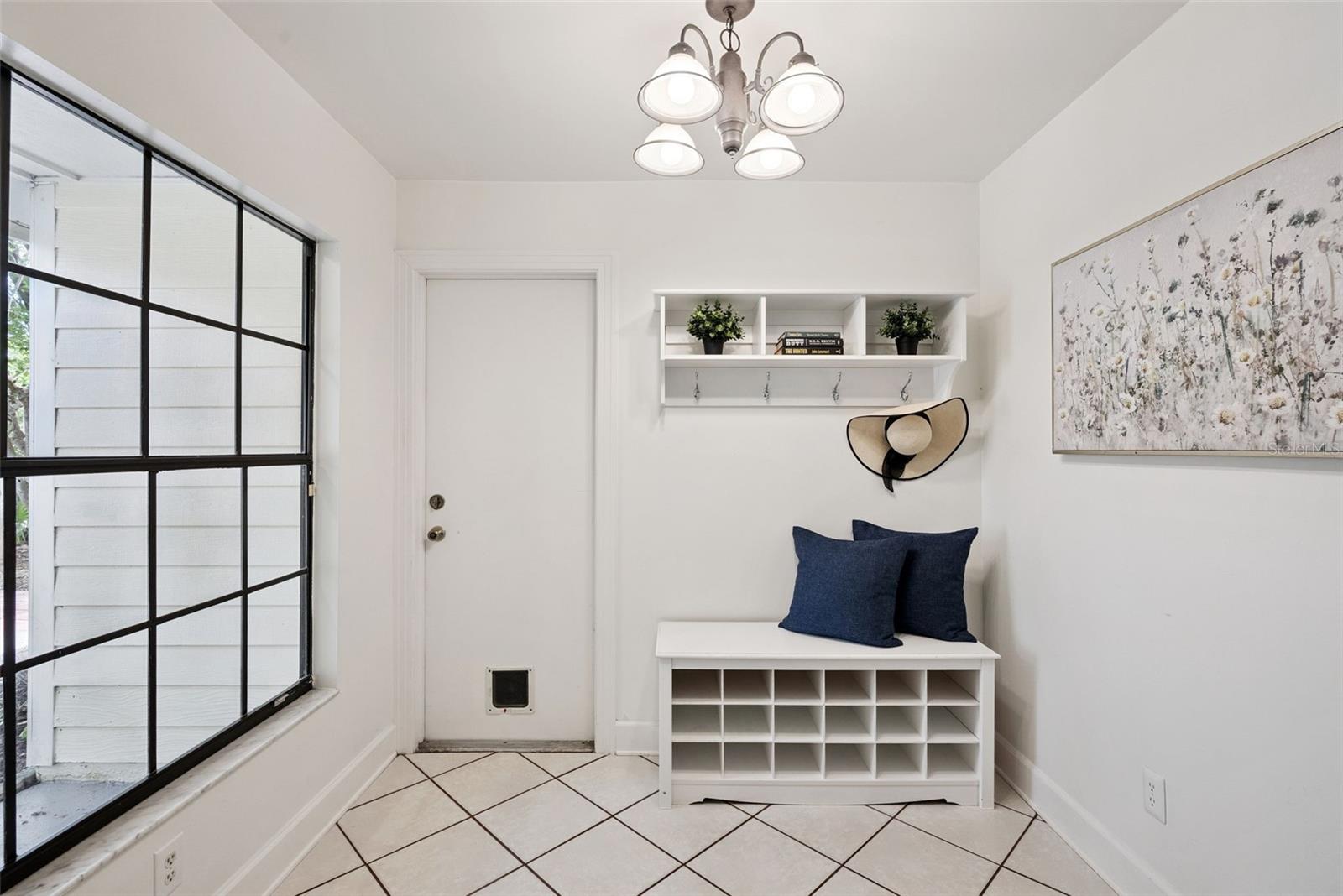 Image 20 of 27 For 410 Poplar Court