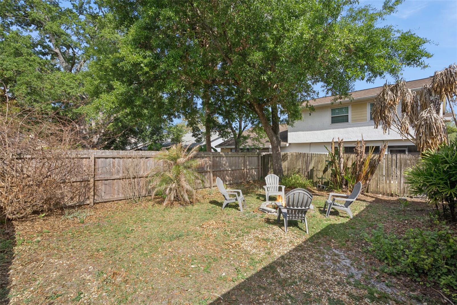 Image 24 of 27 For 410 Poplar Court