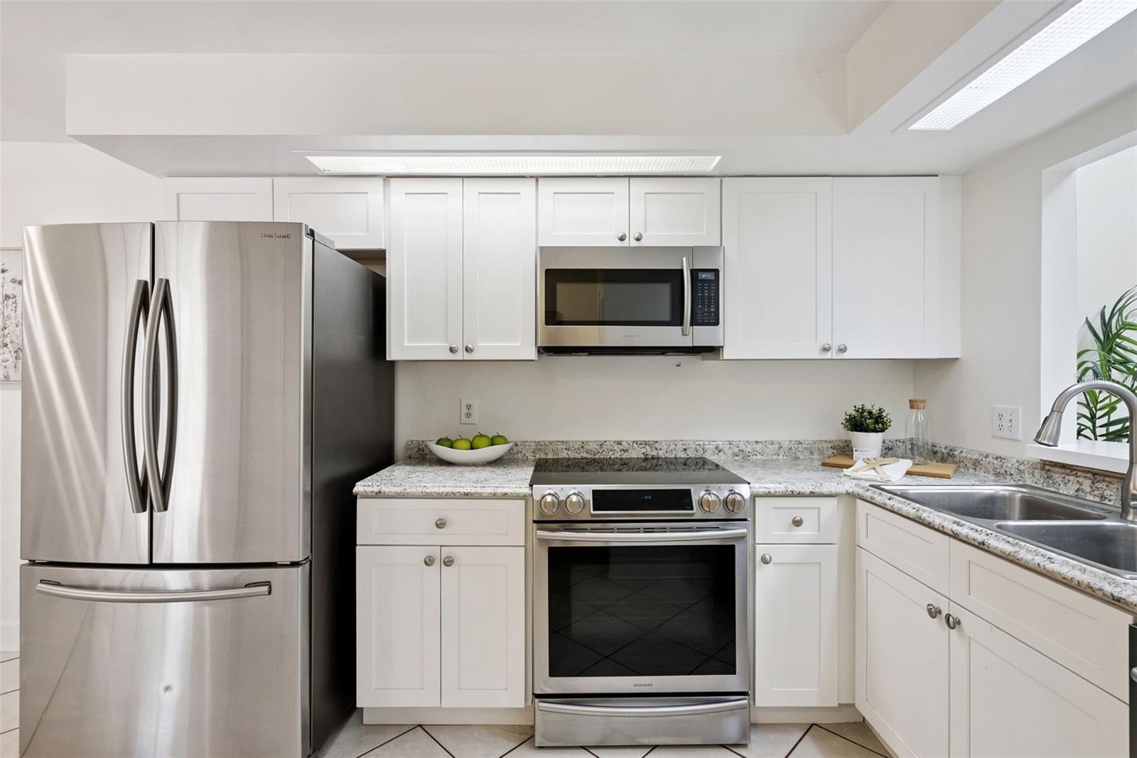 Image 7 of 27 For 410 Poplar Court