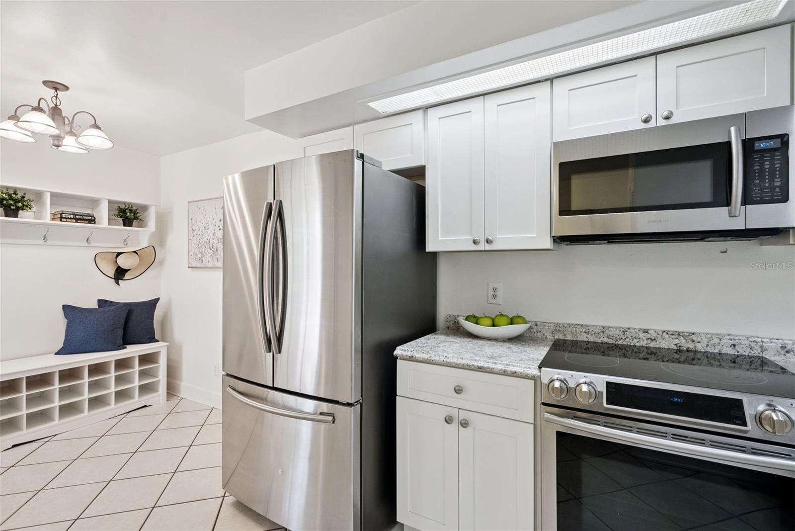 Image 8 of 27 For 410 Poplar Court