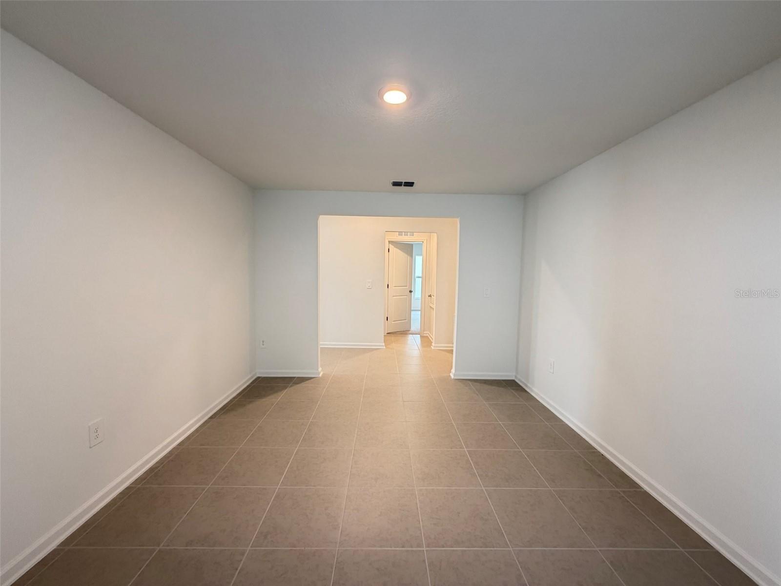 Image 10 of 34 For 1116 Tyler Loop