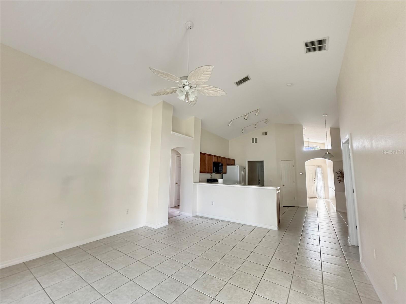 Image 3 of 18 For 109 Thornbury Drive
