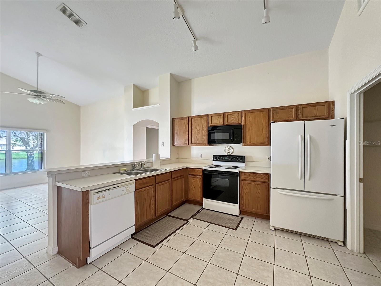 Image 5 of 18 For 109 Thornbury Drive
