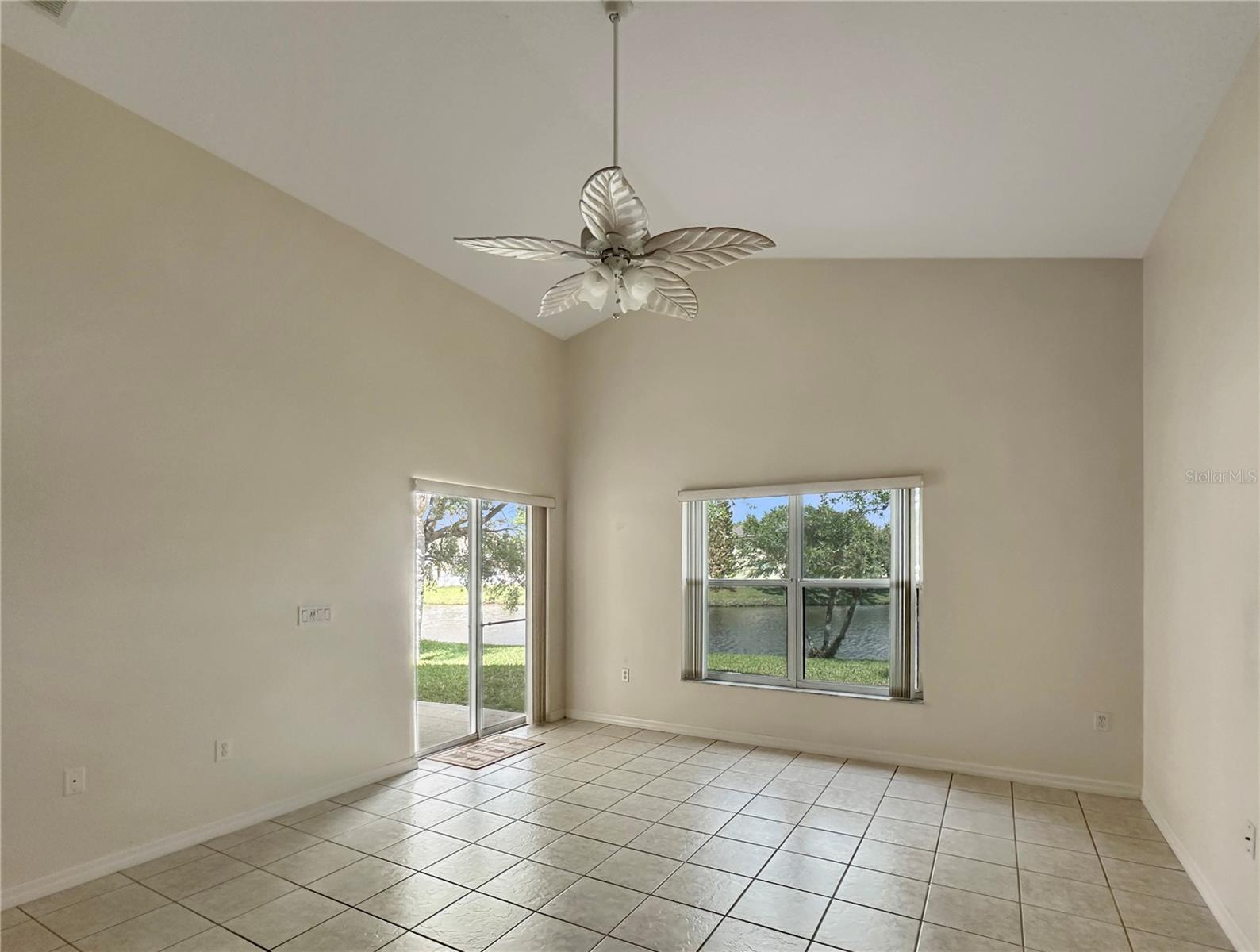 Image 6 of 18 For 109 Thornbury Drive