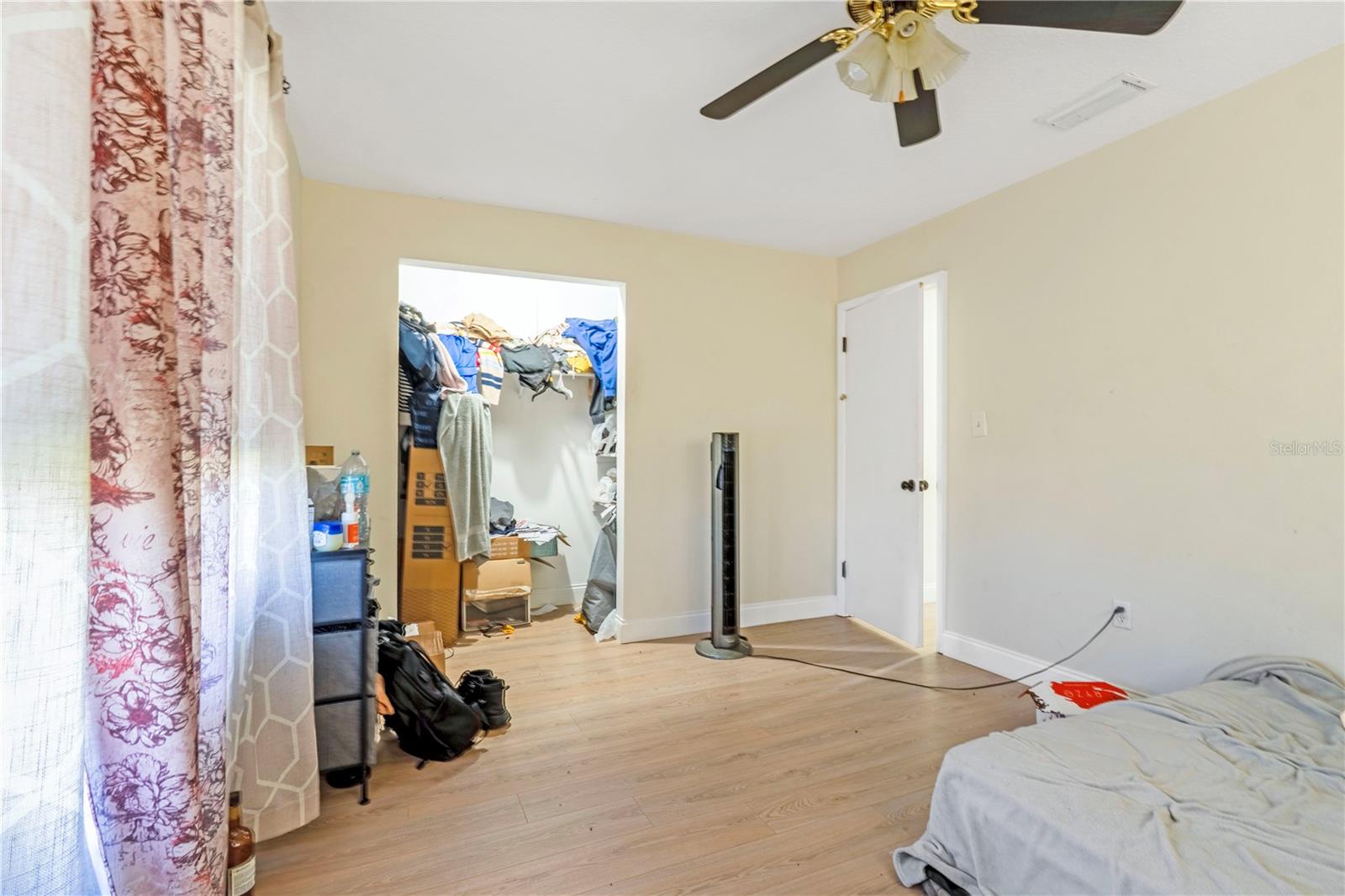 Image 15 of 29 For 461 Vihlen Road