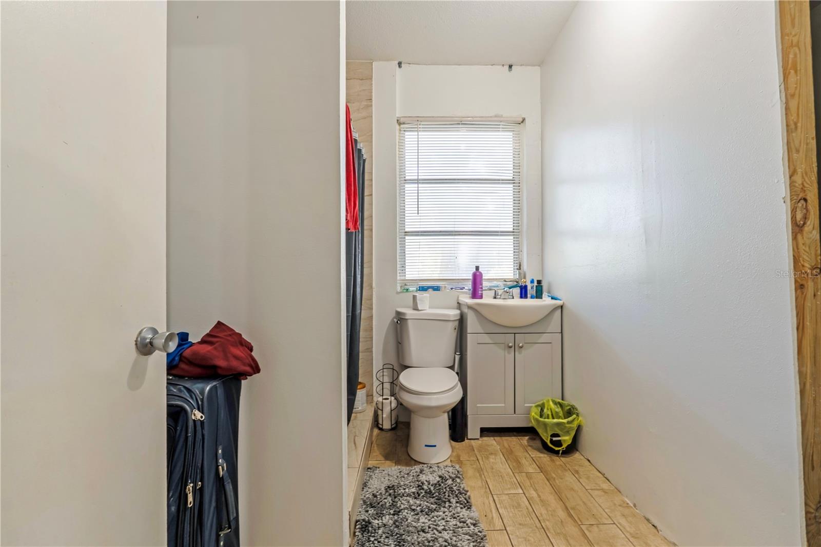 Image 18 of 29 For 461 Vihlen Road