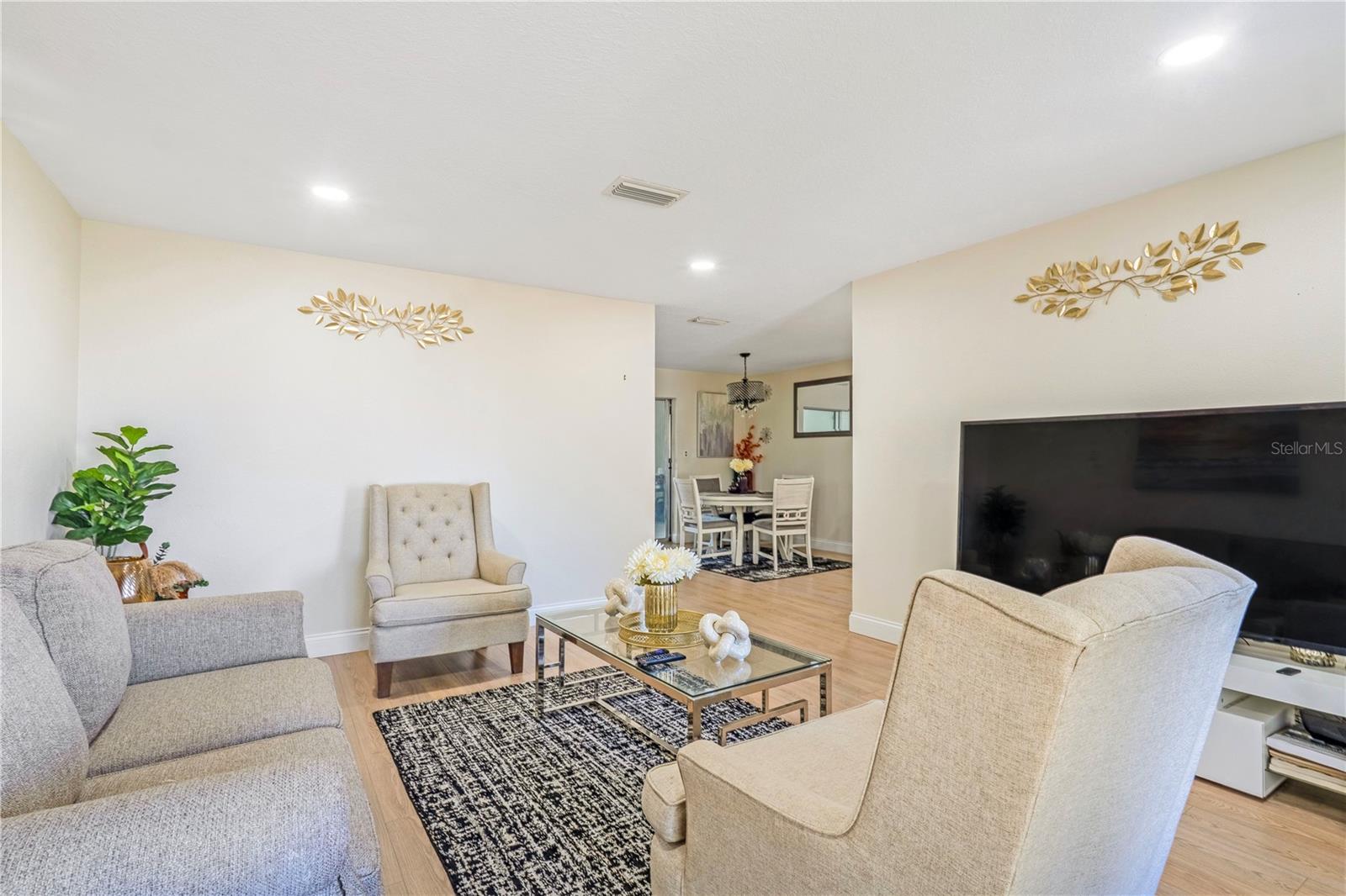 Image 2 of 29 For 461 Vihlen Road