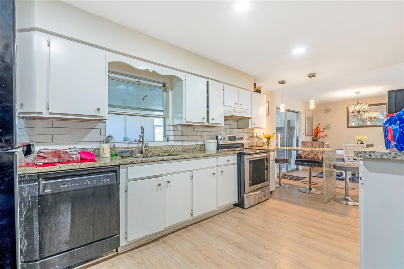 Image 6 of 29 For 461 Vihlen Road