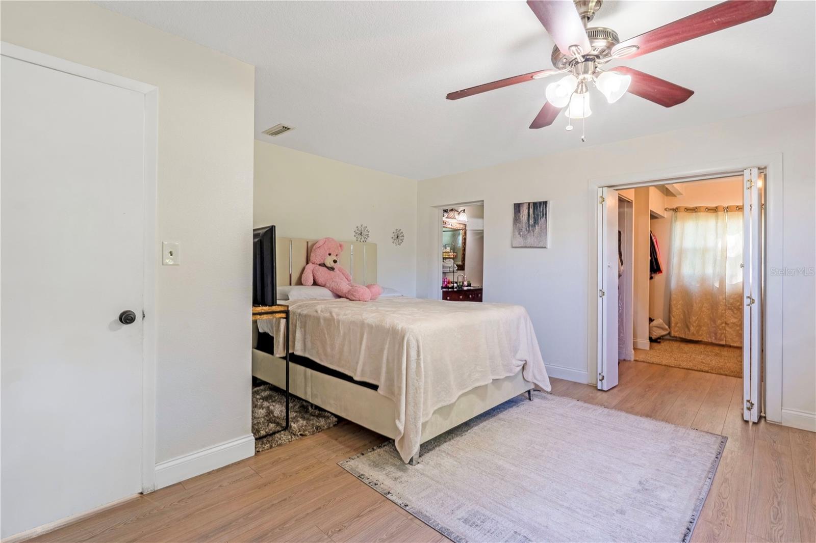 Image 7 of 29 For 461 Vihlen Road