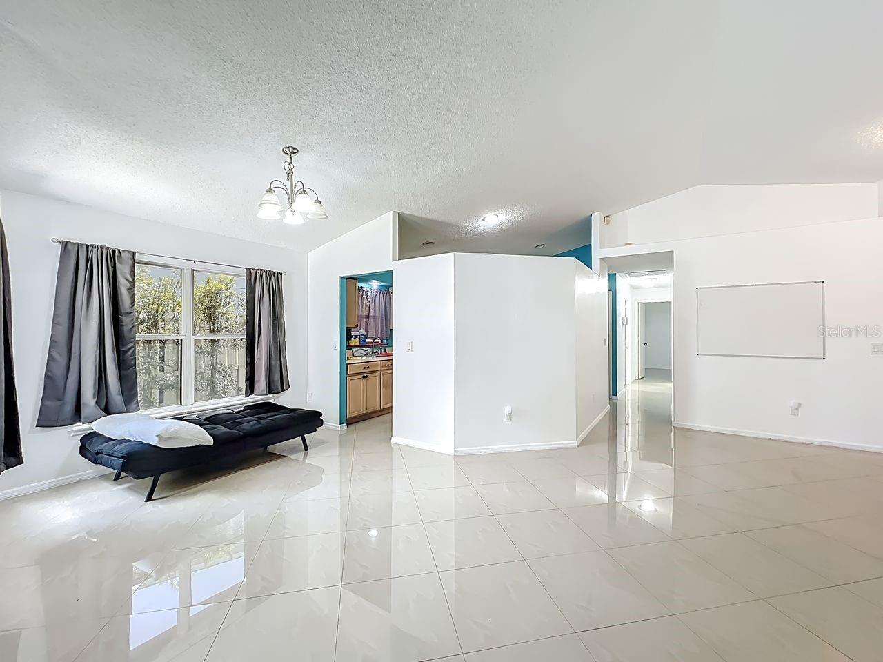 Image 13 of 33 For 1264 Timberbend Circle