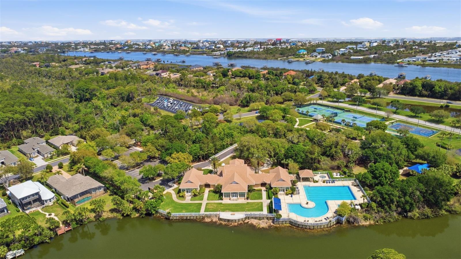 Image 10 of 19 For 151 Lakewalk Drive