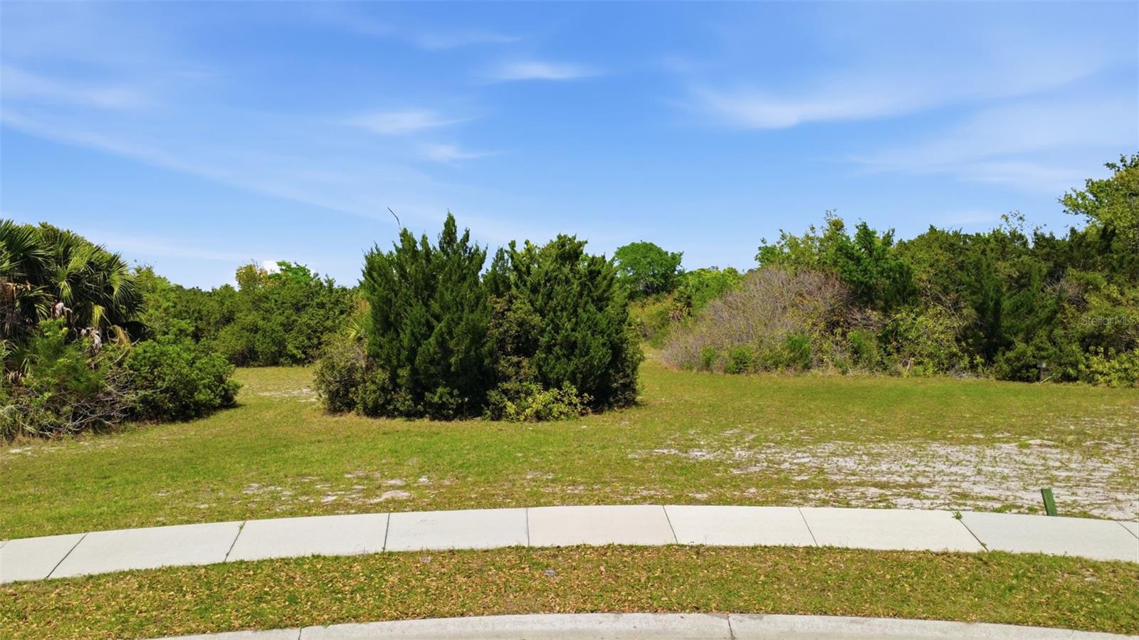 Image 4 of 19 For 151 Lakewalk Drive