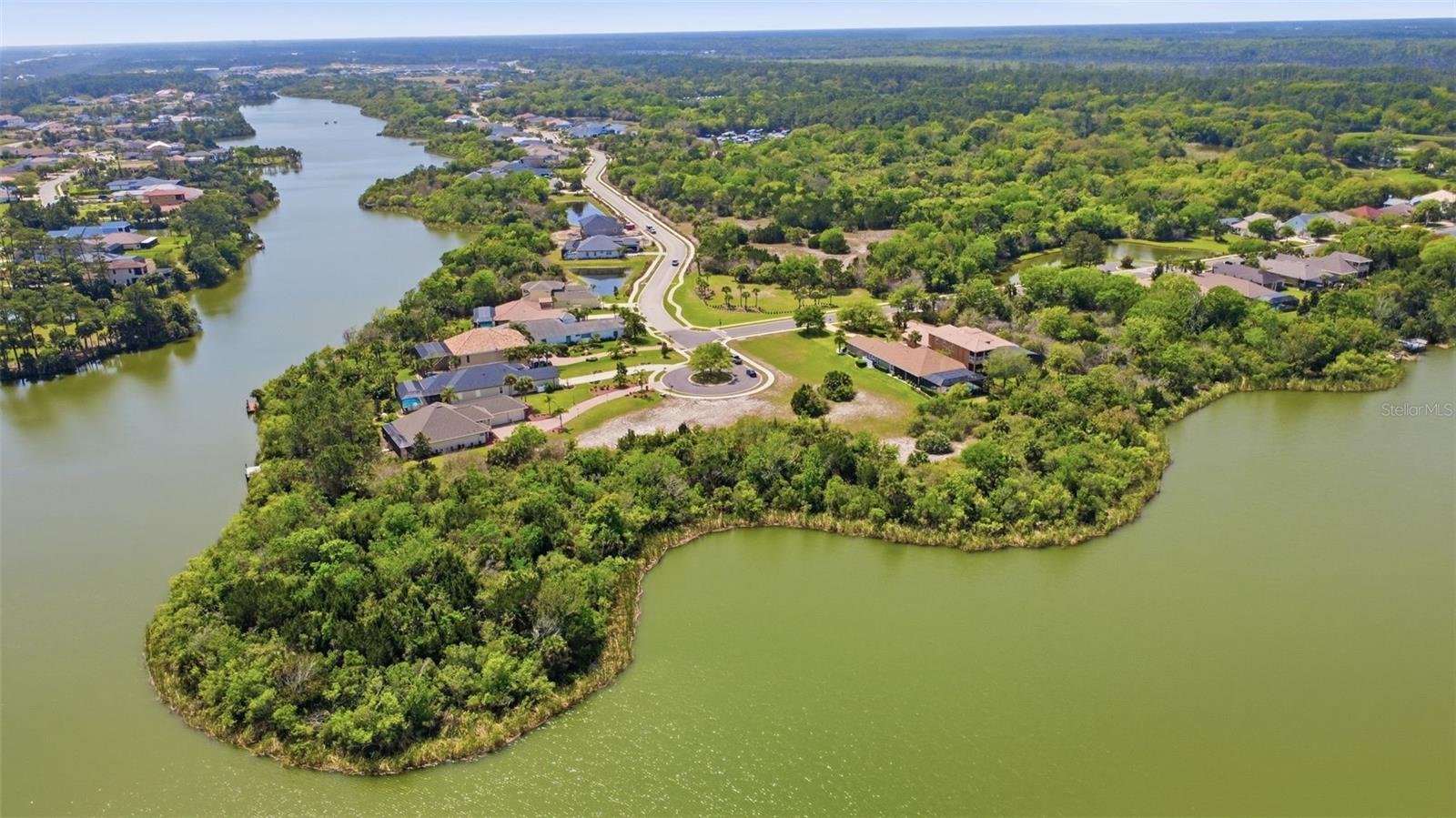 Image 5 of 19 For 151 Lakewalk Drive