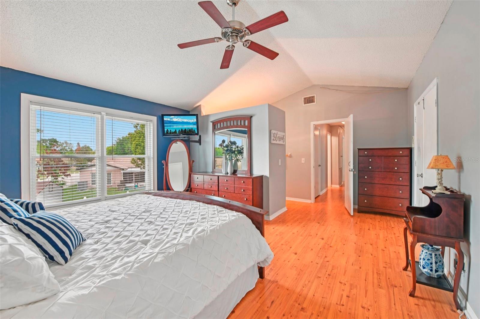 Image 18 of 33 For 8619 Paola Court